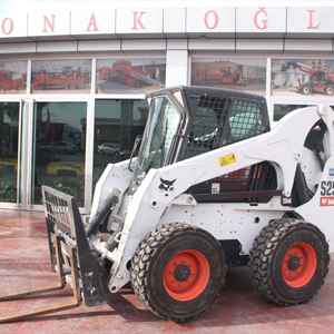 Arazi Tipi Forklift - Bobcat